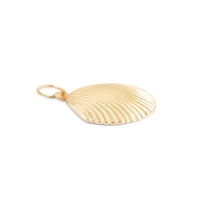 Charm Necklaces Vintage Seashell 14k Yellow Gold Charm