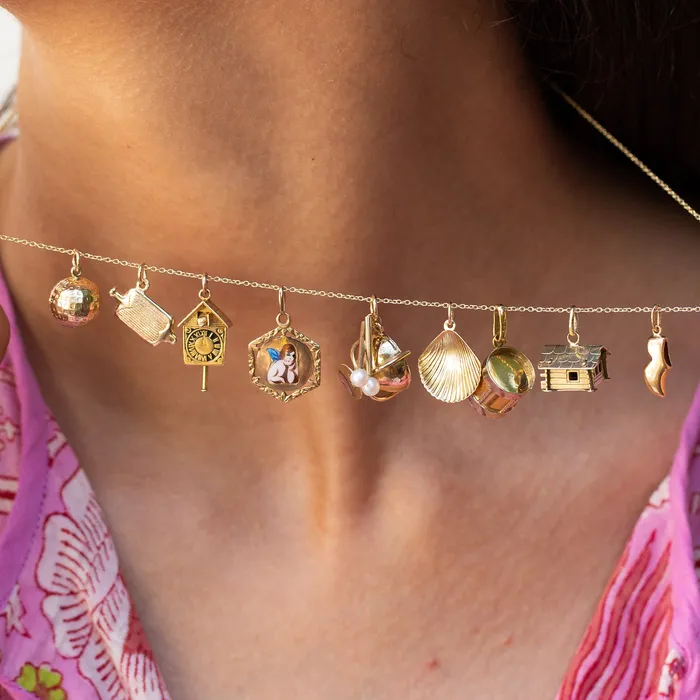 Charm Necklaces Vintage Seashell 14k Yellow Gold Charm