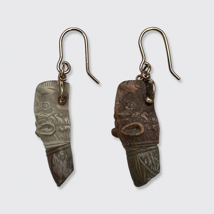 21stfinds Earrings Carved Lava Stone Lion Earrings 21stfinds Earrings Carved Lava Stone Lion Earrings
