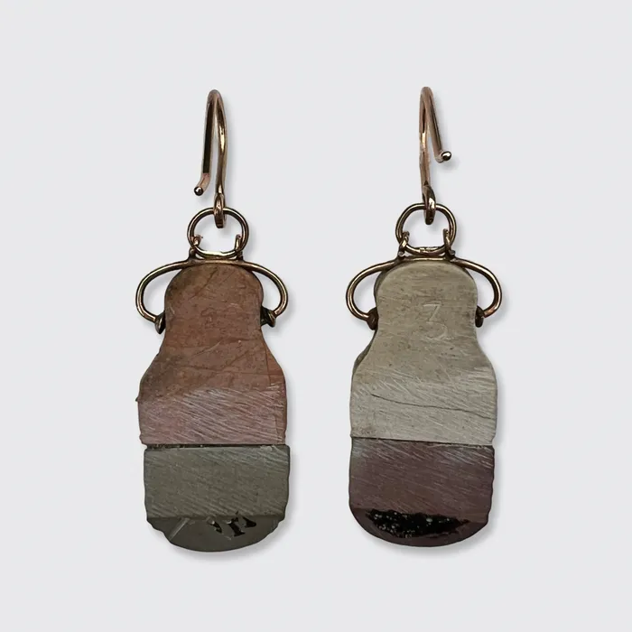 21stfinds Earrings Carved Lava Stone Lion Earrings 21stfinds Earrings Carved Lava Stone Lion Earrings