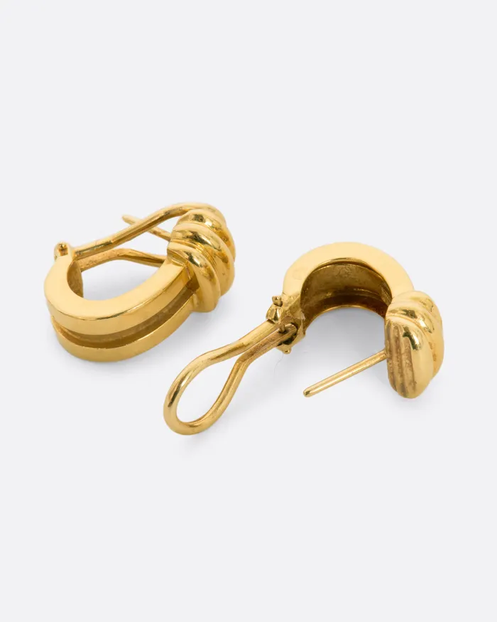 EXCALIBUR Earrings Tiffany Co Huggie Loop Earrings EXCALIBUR Earrings Tiffany Co Huggie Loop Earrings