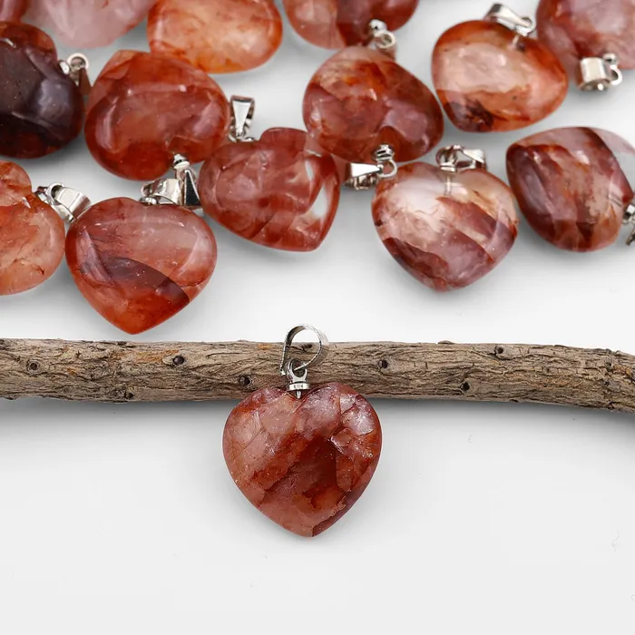 Natural Red Lepidocrocite Quartz Heart Pendant Gemstone Intrinsic Trading Necklaces Natural Red Lepidocrocite Quartz Heart Pendant Gemstone Intrinsic Trading Necklaces